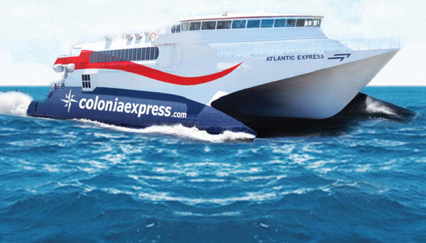 Ferry en dirección a Colonia del Sacramento