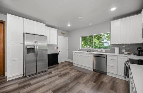 Entire Main level of Beautiful Historic Home - Foto 18