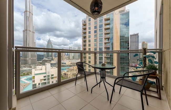 Maison Privee - Exclusive Apt w/ Direct Burj Khalifa Views - Photo 1