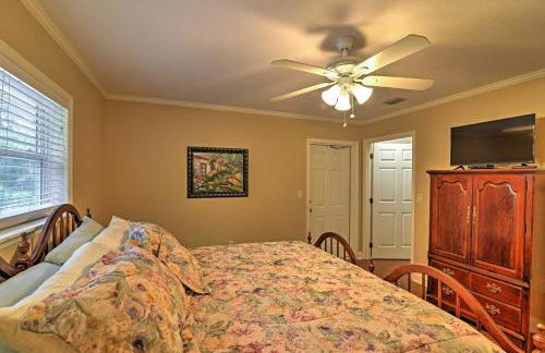 Crystal River Cottage on 1 Acre with Deck and Porch! - Foto 14