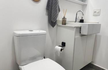 Studio confortável com varanda, próximo ao metro e a Av Paulista - com locker pago para malas - Foto 13