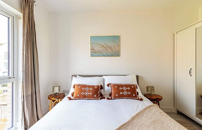 Semi-detached House With Modern Bespoke Interior - Foto 3