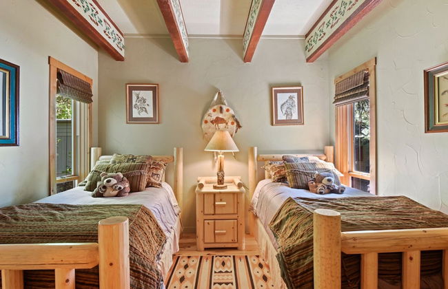 Beachfront Ski Cabin - Photo 6