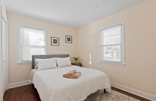 Charming Entire Home,18m to Manhattan, Home Theater - Foto 13