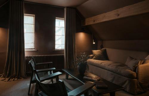 Hyll Hotel - Photo 12