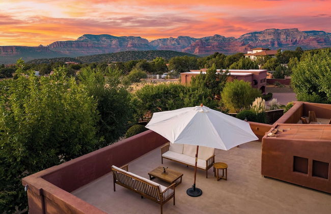 Mystic Sunset by Avantstay Thunder Mountain View + Pool, Driving Range, Casita - Photo 24