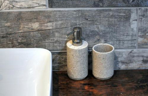 Luxury Suite - Samson in Beverley with patio and private parking - Photo 3