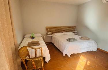 La Casa del Pueblo con piscina y barbacoa - Foto 13