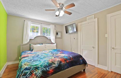 Bohemian Bungalow Pac-Man, walk downtown, pet friendly - Foto 7