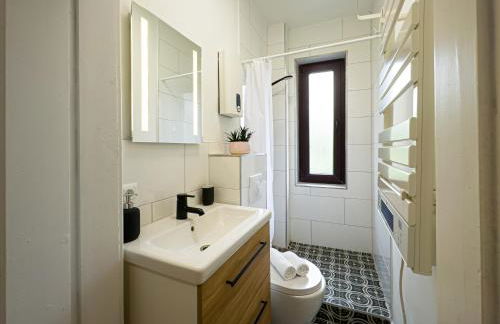 ImmoStay Ferienhaus mit Garten & Free Parking - Foto 9