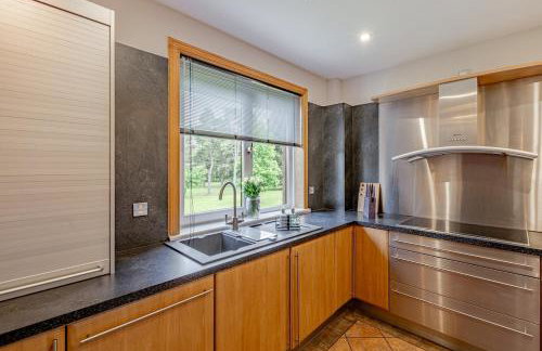 Spacious Gleneagles Apartment - Foto 10