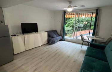 Grand Studio Lumineux et Fonctionnel 4 couchages Gare routière - Foto 6