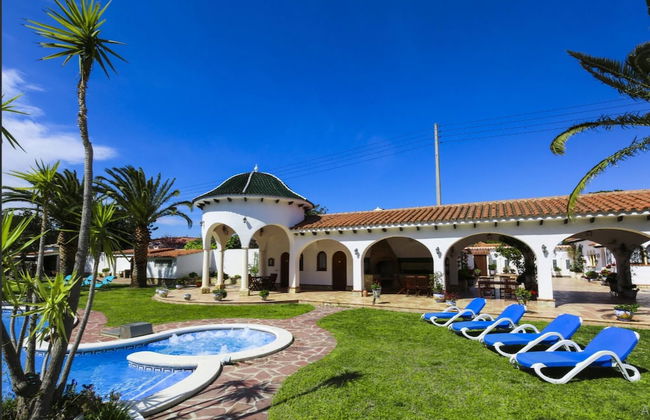 Villa Balneari Resort Casa Vacances Per Famílies Chalet Casa Rural - Foto 1