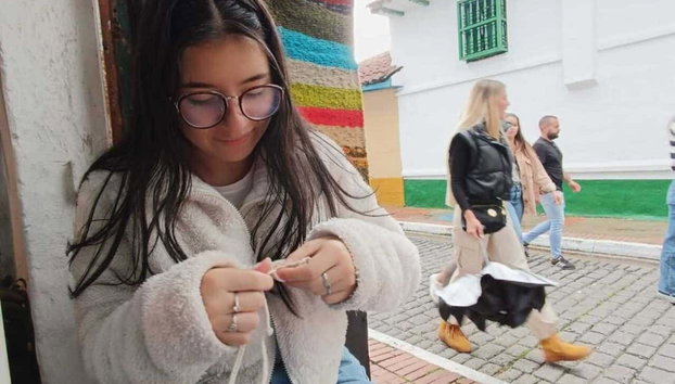 Bogotá Wayuu Backpack Workshop - Photo 4, Create Wayuu backpacks with yarn