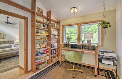 100-Year-Old Farmhouse with Hot Tub on 5 Acres! - Foto 9