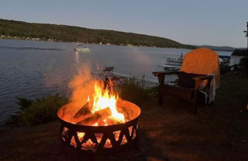 Cottage on Waneta Lake - Foto 8