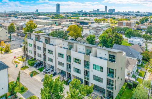 Luxury Oasis: Houston Rooftop Skyline - Foto 59