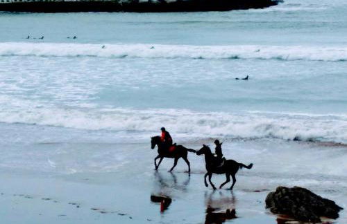 Apartamento Costa II con Parking exterior comunitario y parking privado en el centro - Foto 25