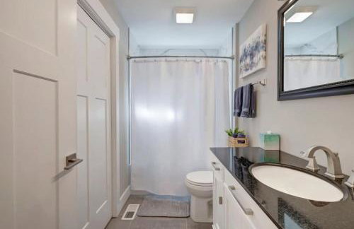 Fall Festivities - 4BR Home by IU Stadium Bloomington Bliss - Foto 89