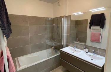 Large apartment with air conditioning, terrace and parking - Foto 13