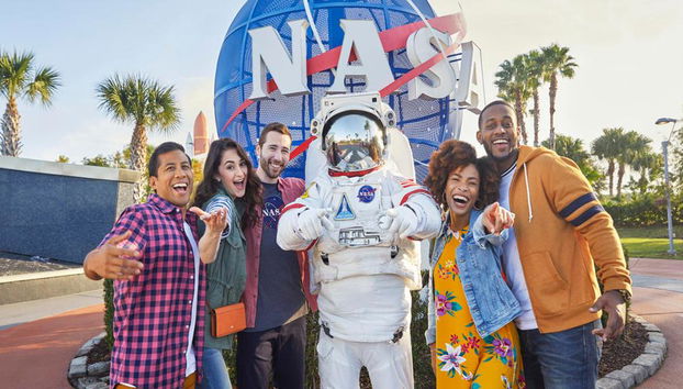 Centro de Visitantes del Centro Espacial Kennedy - Foto 3