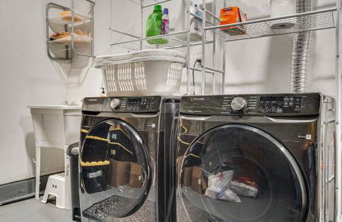 Peaceful Luxury 3 beds*Lake*Kitchen*LaundryMetro - Foto 25