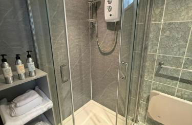 Coastal Escape - Photo 5