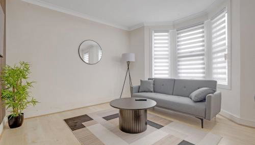 Luxury House London near Subway Station N15 - Foto 4