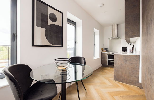 Staines Riverside by Charles Hope - Photo 15