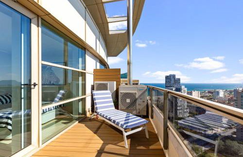 Penthouse Duplex with Epic Views - Photo 34