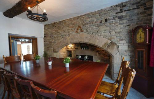 Bulls Head Historic Home With Garden And Hot Tub - Photo 25