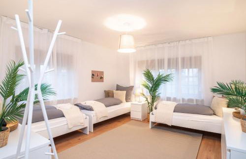 Nauen Stay for 4 Guests - Parking included - Foto 11