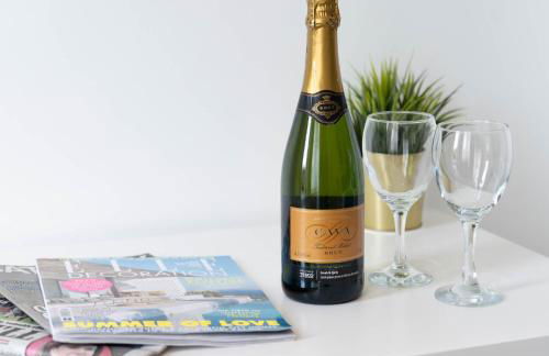 Four Bedroom House - Parking - Garden - Netflix 22C - Foto 13