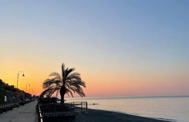 Una finestra sul blu - Vista mare con parcheggio - Foto 9