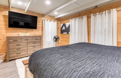 Glamping Getaway at Lake Carmi Cabin! - Foto 12