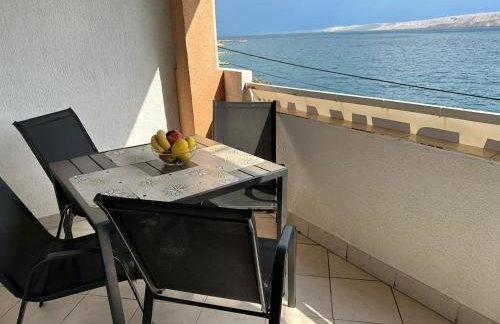 Apartmani Karlobag - Foto 9