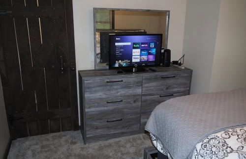 A Short's Walk - Lakefront w Spa & Kayaks! - Foto 34