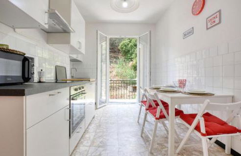 2 Bedroom Beautiful Apartment In Moneglia - Foto 2