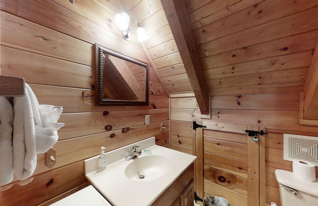 Yellow Cabin On The River 2 Bedroom Cabin by RedAwning - Photo 14