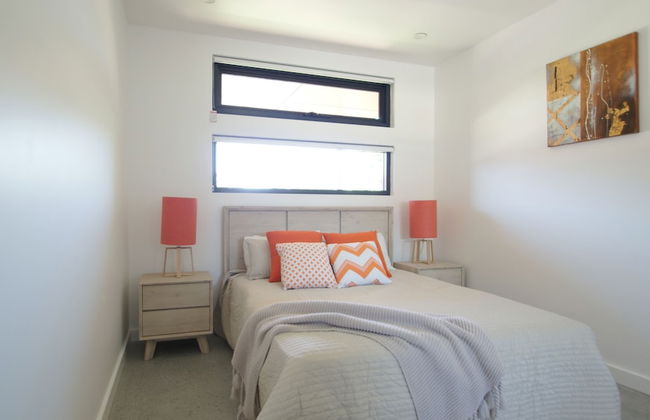 Sunset Place Apartments - Photo 9