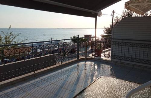 Διαμέρισμα Παραλία Μενιδίου - Foto 24