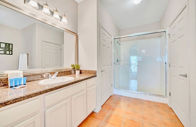 Modern 2BR Condo- Pool Hot Tub Close to Disney - Foto 12