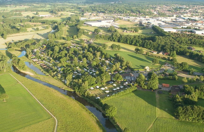 Fine Chalet near Water with Woodfired Hot Tub - Foto 24