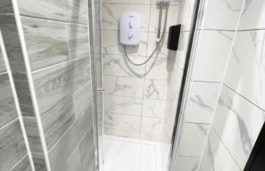 Private Family and Business Rooms Harrow Fast WiFi - Photo 22