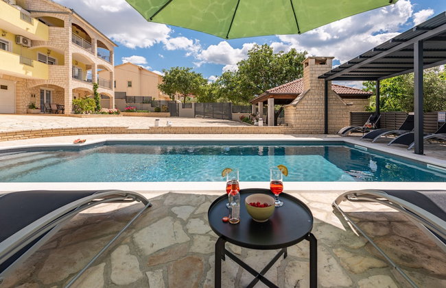 Holiday House BALEN with Swimming Pool - Foto 1