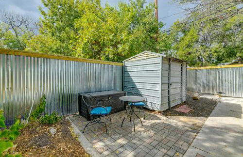 San Antonio Gem in Prime Location with Outdoor Space - Foto 24