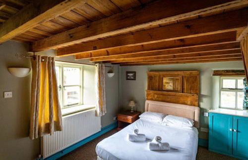 School House, cosy cottage for 12 with hot tub in the Peak District - Photo 20