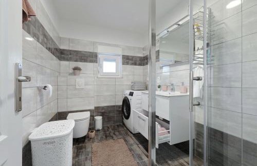 Holiday Home Hrast - Photo 10