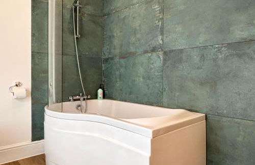 Spacious Home Near Seafront & Train Station 5 Bed Sleeps 10- Central Penzance - Foto 10