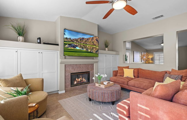 La Quinta Desert Haven Luxe Stay w/ Private Pool, Hot Tub, Pool Table - Foto 9